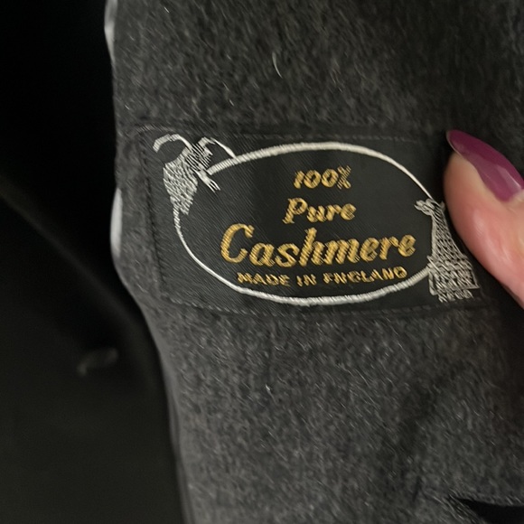 Price Firm!! Vintage Men’s Long 100% Cashmere Charcoal Gray 3 Button Coat. 44 XL - Picture 5 of 10